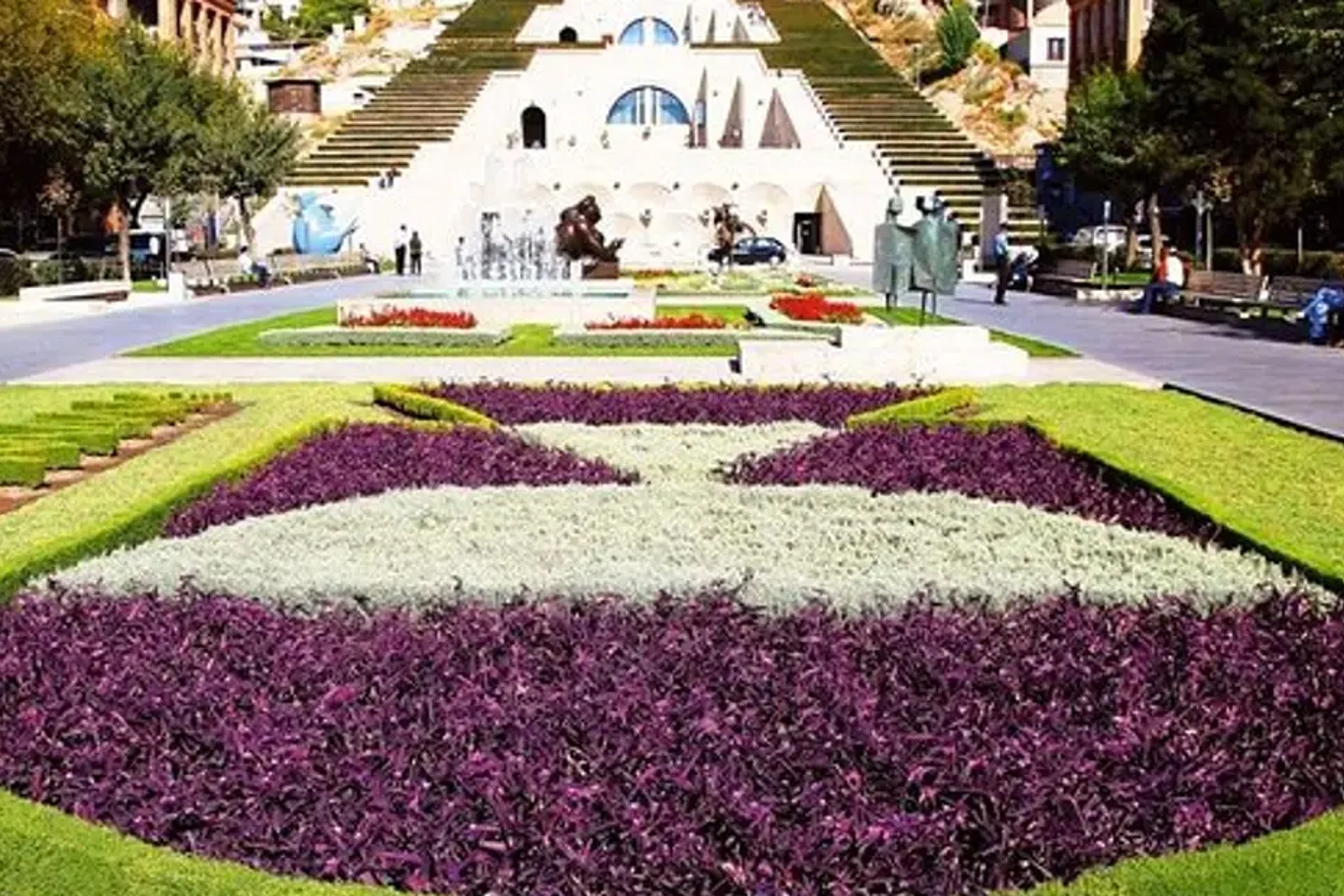 Private sightseeing and walking tour in Yerevan